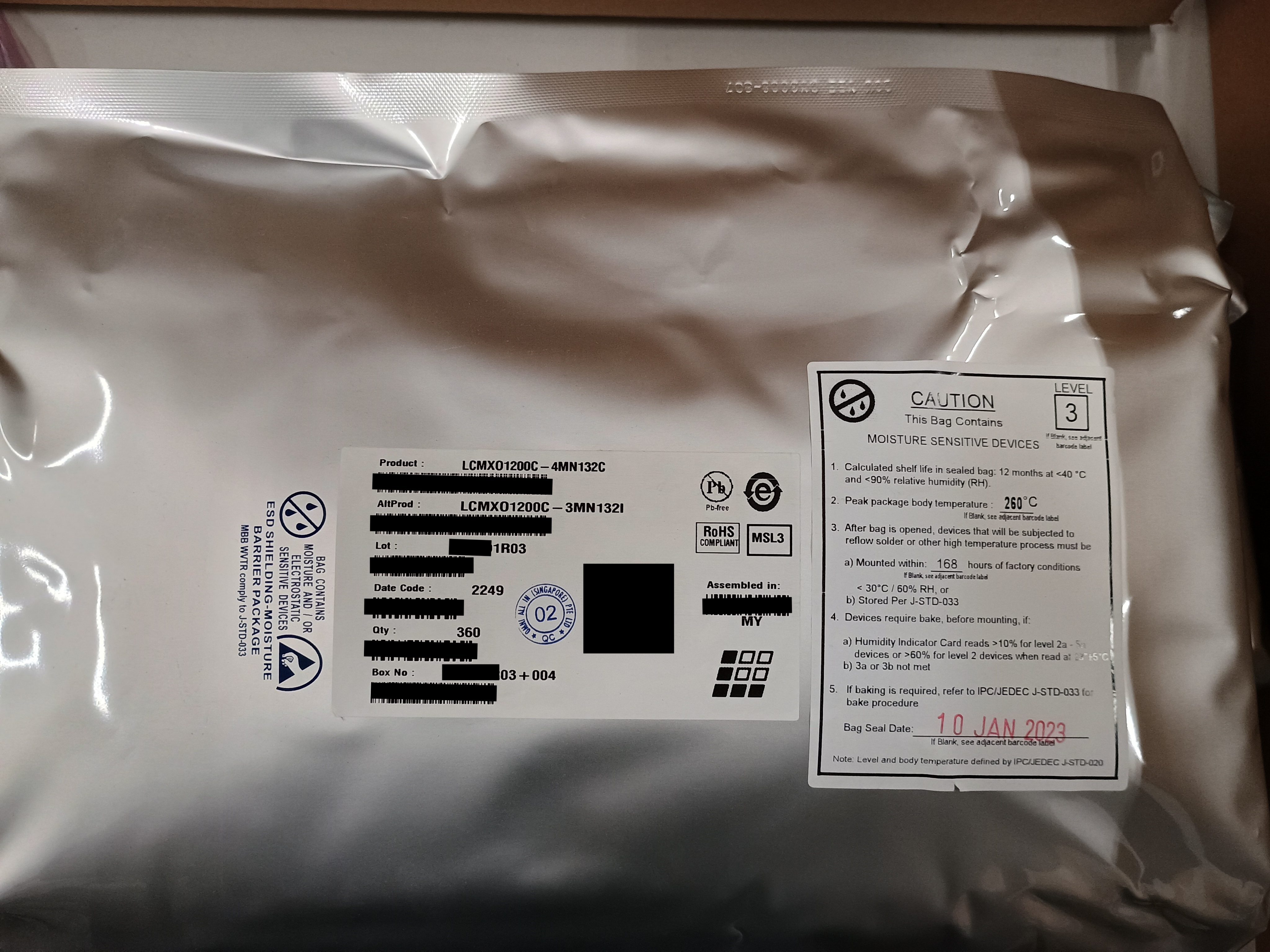 LCMXO1200C-4MN132C.jpg